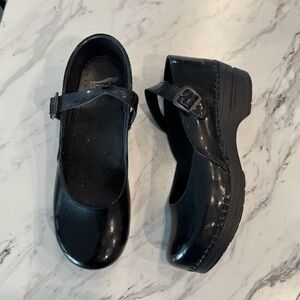 Black Women's Danskos. Size 9 (40)